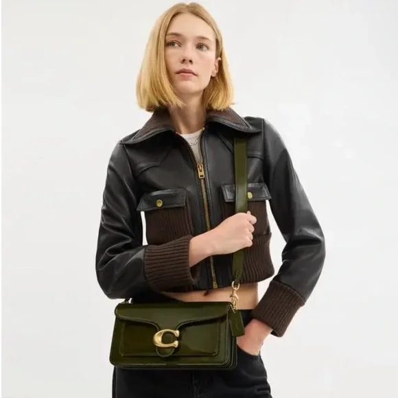 NWT Coach Olive Leather Shoulder Bag with Gold Accents - Picture 5 of 5